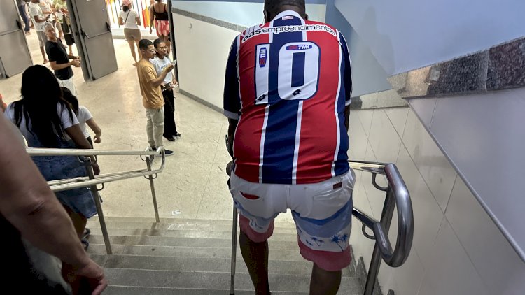 Falta de acessibilidade compromete direito ao voto na Escola Municipal Clériston Andrade.