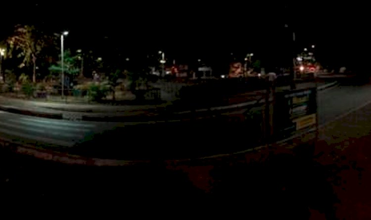Denúncia - Iluminação precária espanta frequentadores da praça de São Marcos, na rótula de Canabrava.