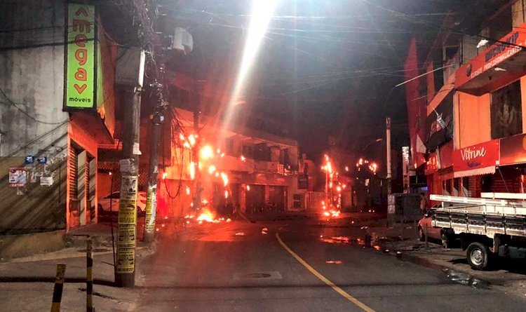 RESUMO: Postes que pegaram fogo em São Marcos.